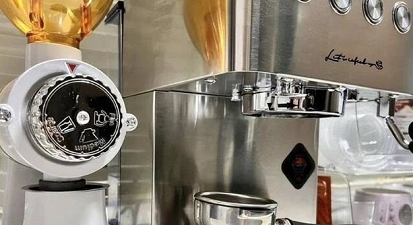 年入4.5亿，这个中国咖啡机品牌如何反超海外品牌？