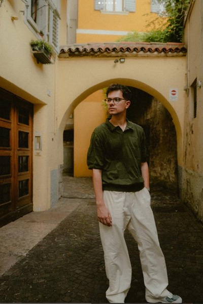 法国科技投影VR眼镜测评博主