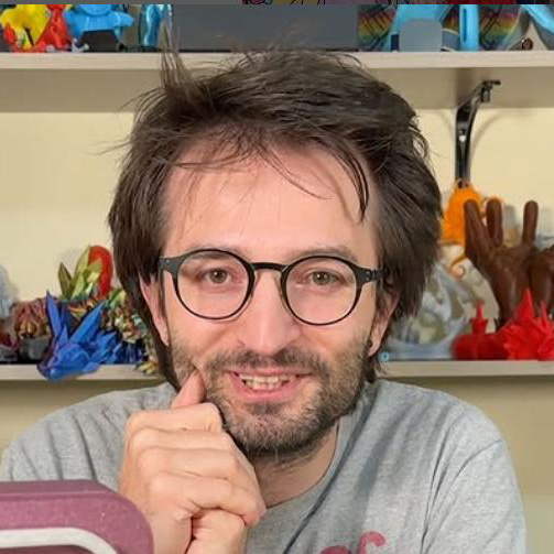 YouTube网红推荐：美国70万粉丝3D打印测评达人，科技产品深度评测账号解析