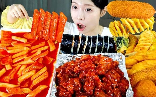 1350万粉丝的韩国美食类YouTube网红